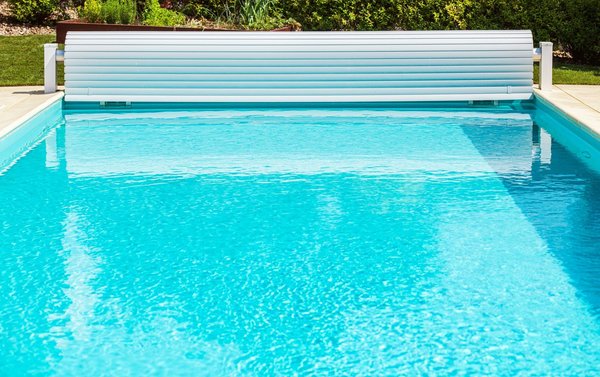 Choisir le bon volet piscine pour votre sécurité et plaisir